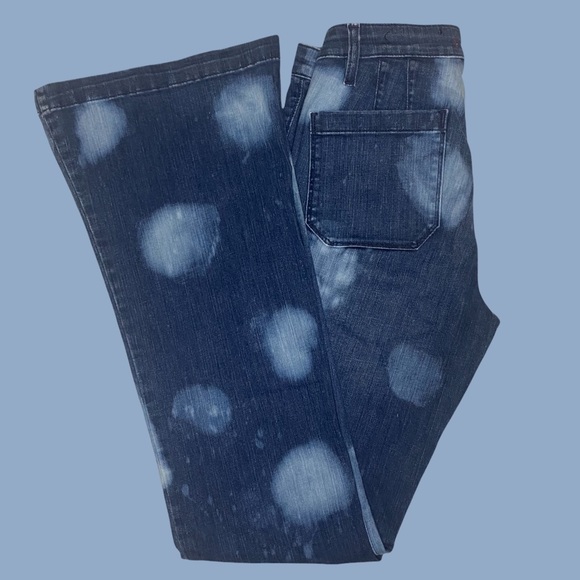 Bleached high Waisted Boot Cut Jeans - Picture 6 of 8